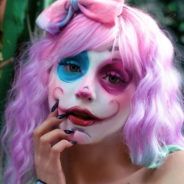 woman with clown halloween makeup idea