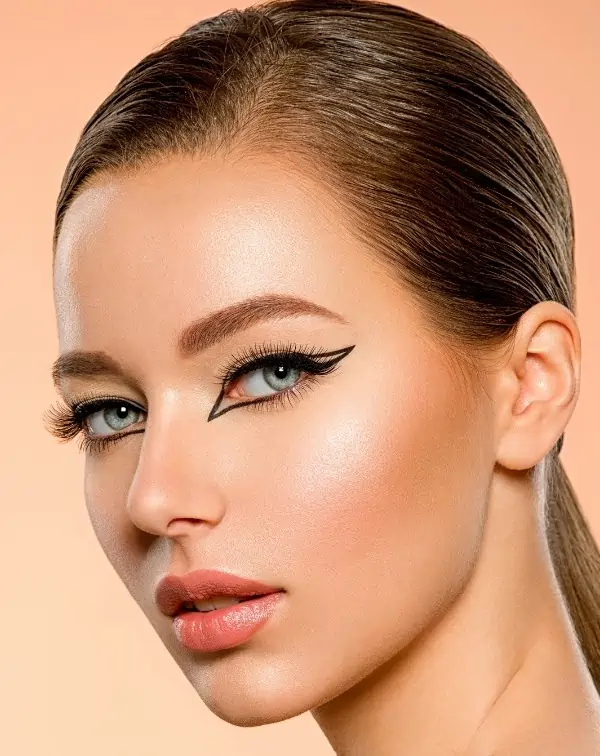 woman wearing graphic eyeliner makeup