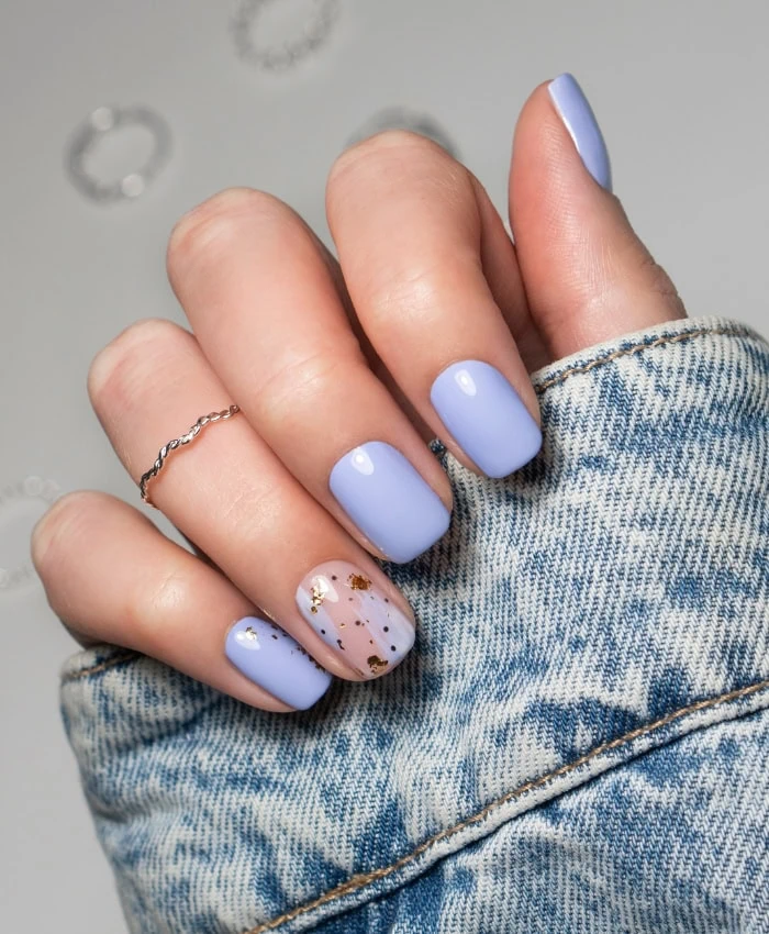 perwinkle spring nail idea