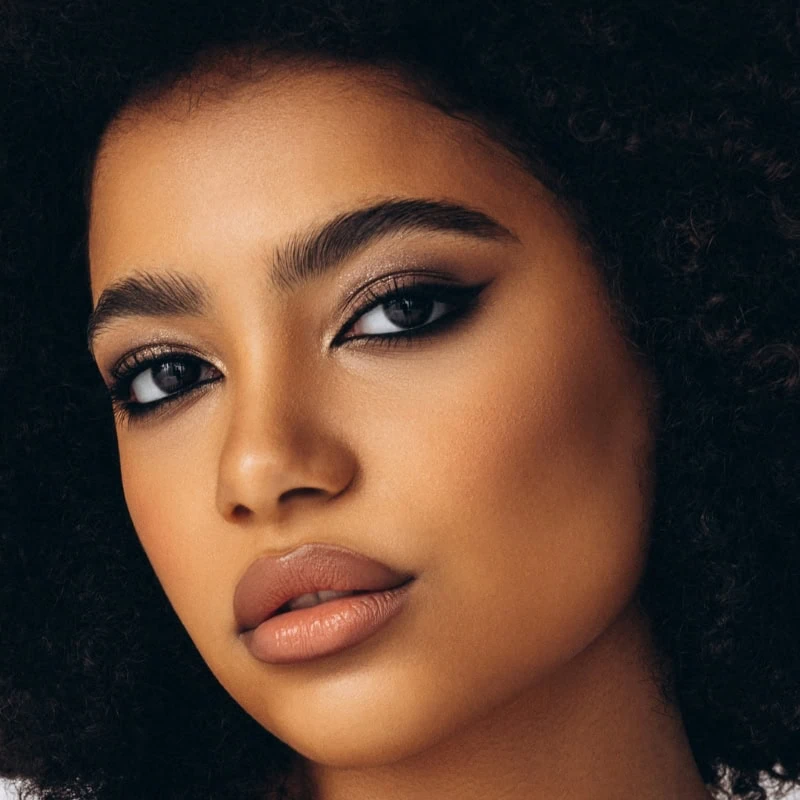 woman with a smokey eye makeup look for fall